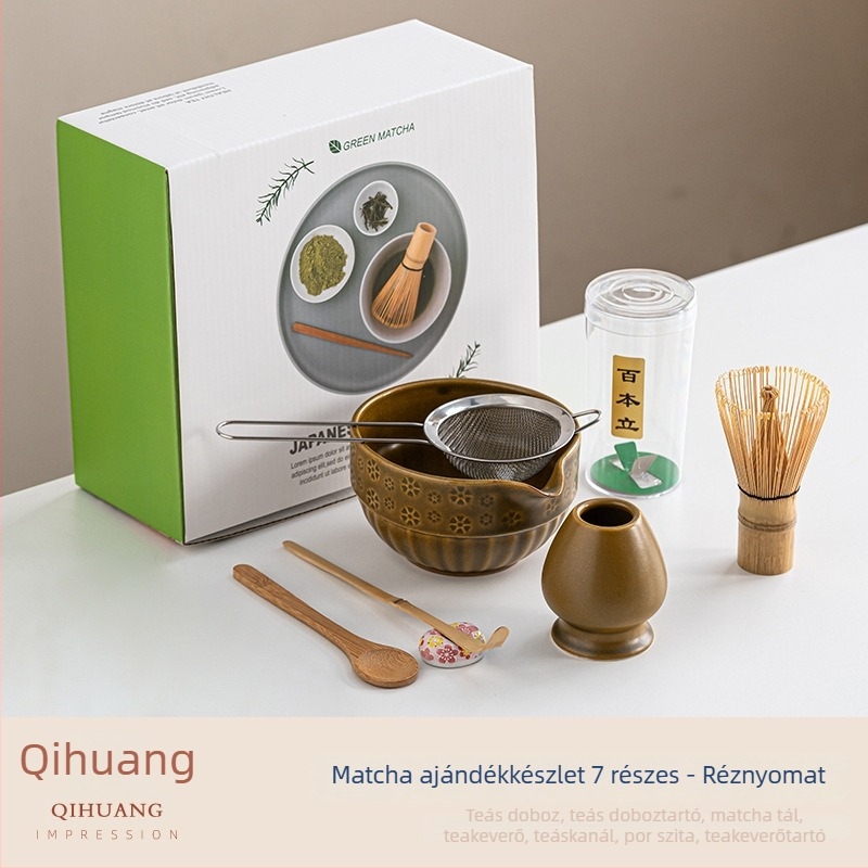 Japán stílusú bambusz matcha tál, teakeverő eszközökkel és teaceremónia kiegészítőkkel