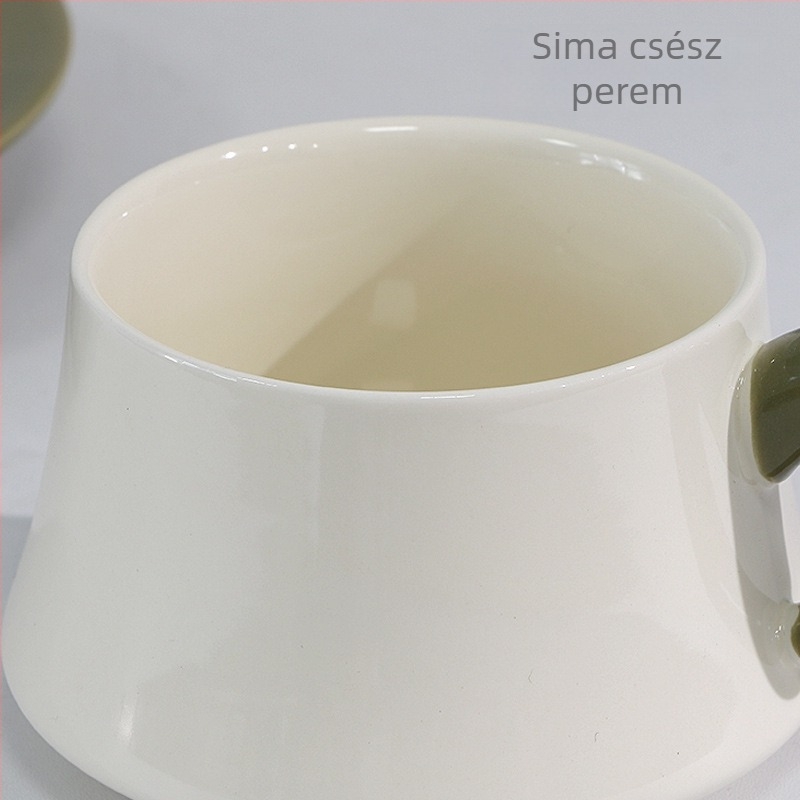 Magas minőségű kávéscsésze és alátét készlet személyre szabott logóval és szöveggel