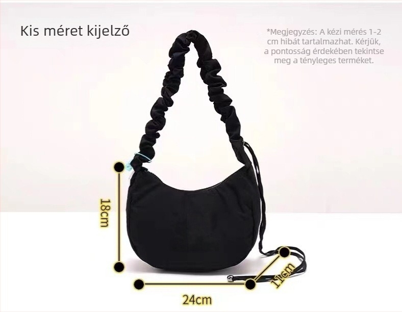 Női nylon Cloud bag, betűs mintával, közepes méretű válltáska, cipzáras zárás, tág belső.