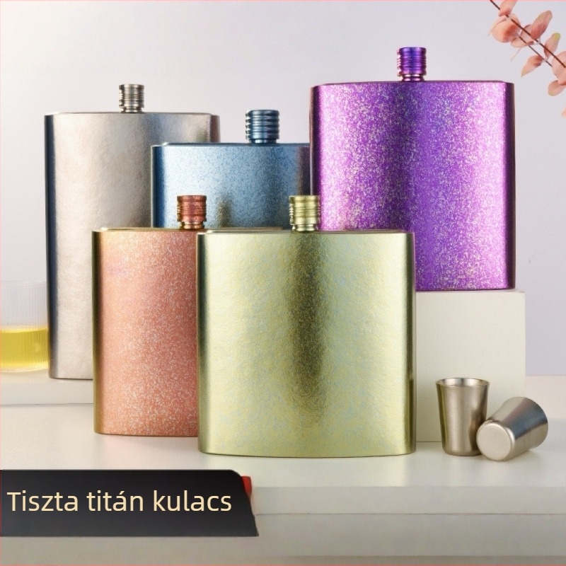Hordozható tiszta titán borosflaska, 2,5 kg, hordó stílusú kialakítás, otthoni használatra.