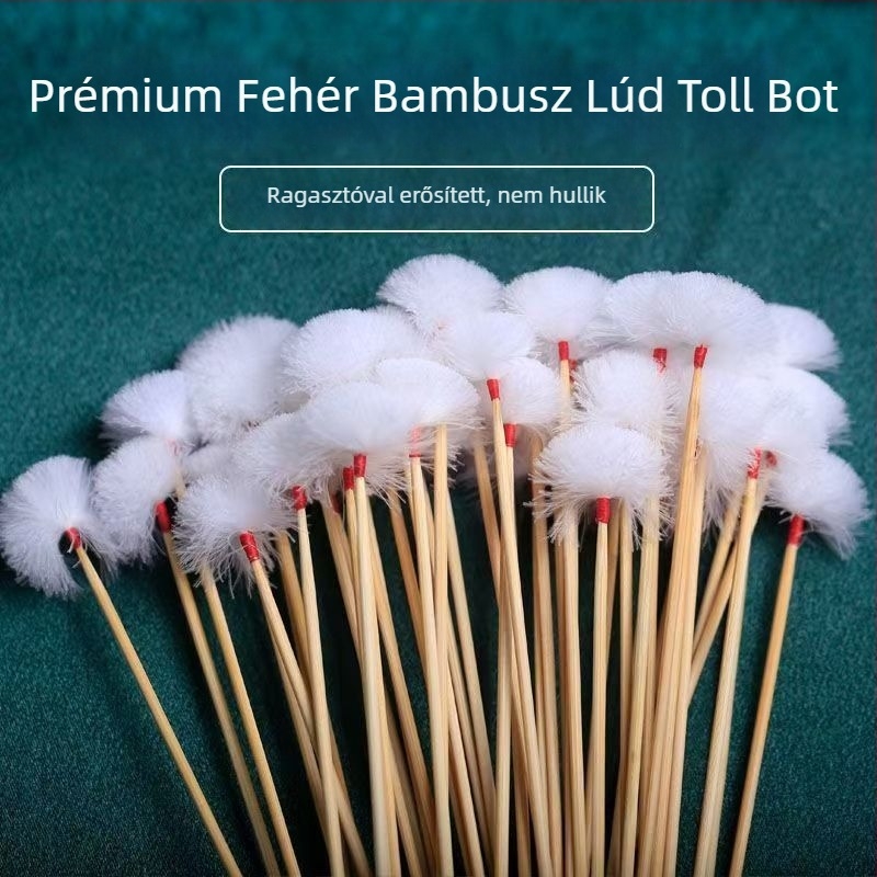Bambusz fogantyúval és libatollal készült fülkanál, egyszer használatos, kis fejű