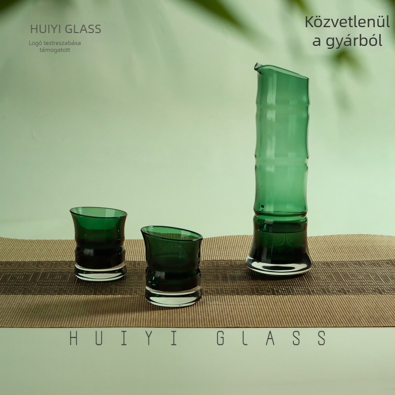 Kínai stílusú bambusz mintás szaké- és tea készlet kristályüveggel, elegáns otthoni használatra