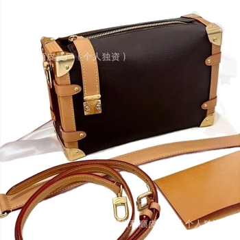Lishun Leather Goods Kis méretű, lágy doboz formájú női válltáska, valódi bőr, keresztpánttal