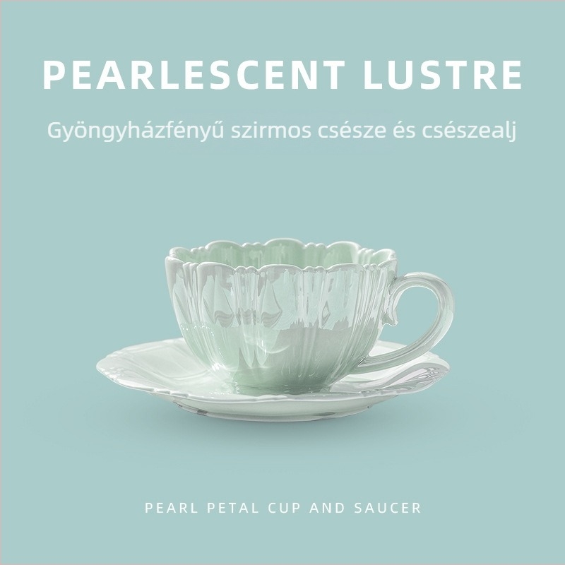 Porcelán kávéscsésze és alátét készlet virágszirom mintával, kifinomult, kreatív délutáni tea ajándék