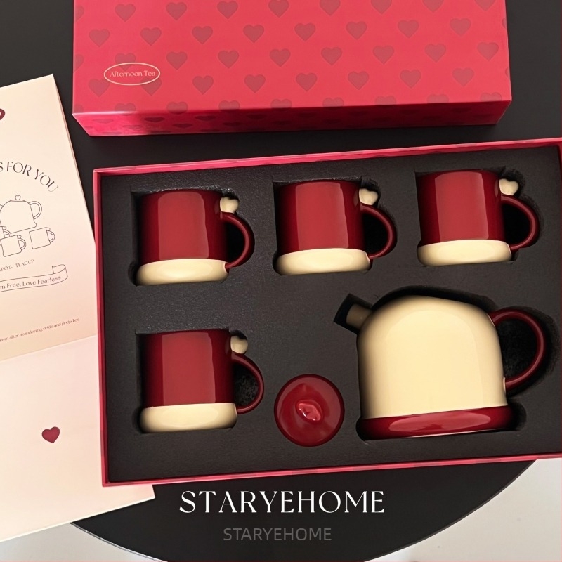 Starye Starry Home Szív alakú porcelán teáskészlet ajándékdoboztban, 4 személyre, 780 ml