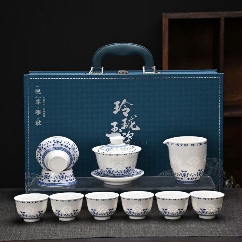 Kék-fehér porcelán teás készlet, kiváló minőségű fehér jade porcelán, aláglazúros mintával, ajándékdoboza, testreszabható, 6 főre, Új kínai stílus.