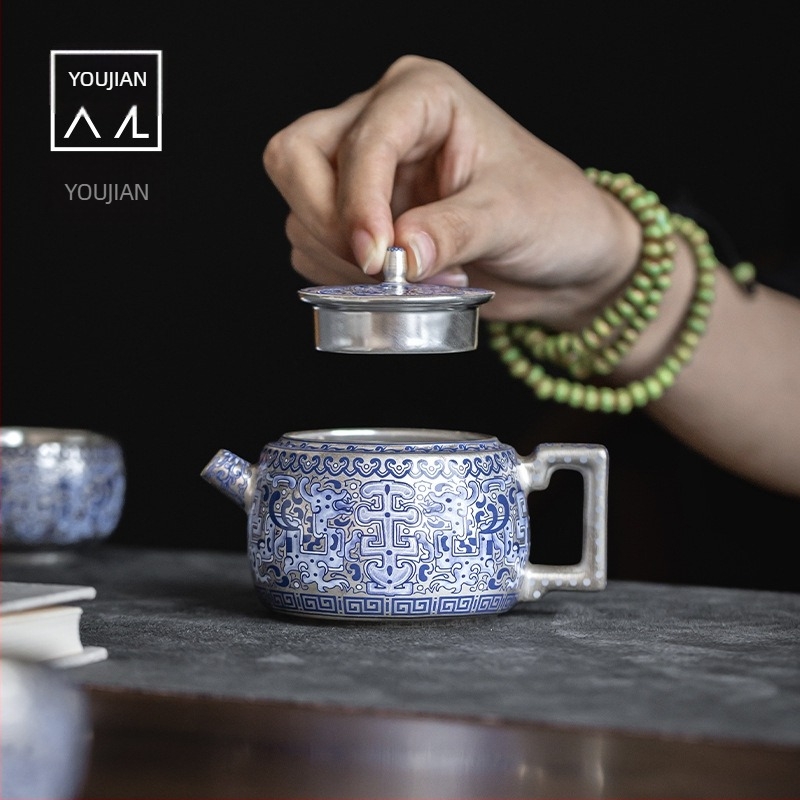 Zheng Liqing Ezüst Gongfu teáskészlet, lótusz ág mintázat – prémium kreatív retro Guofeng stílusú teáskanna és teáscsészék ajándékhoz
