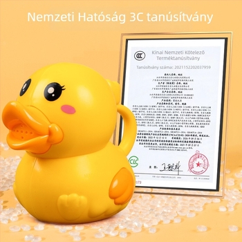 Szép kis sárga kacsa fürdőjáték permetezővel és öntöző kannával gyerekeknek