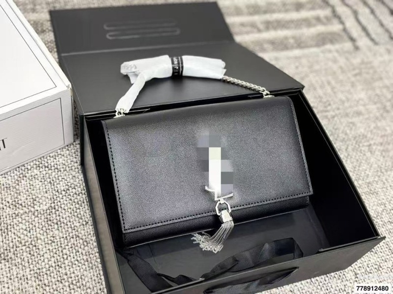 Yangshulin valódi bőrből készült crossbody táska, közepes méret, bojtokkal, kozmetikai neszesszerrel