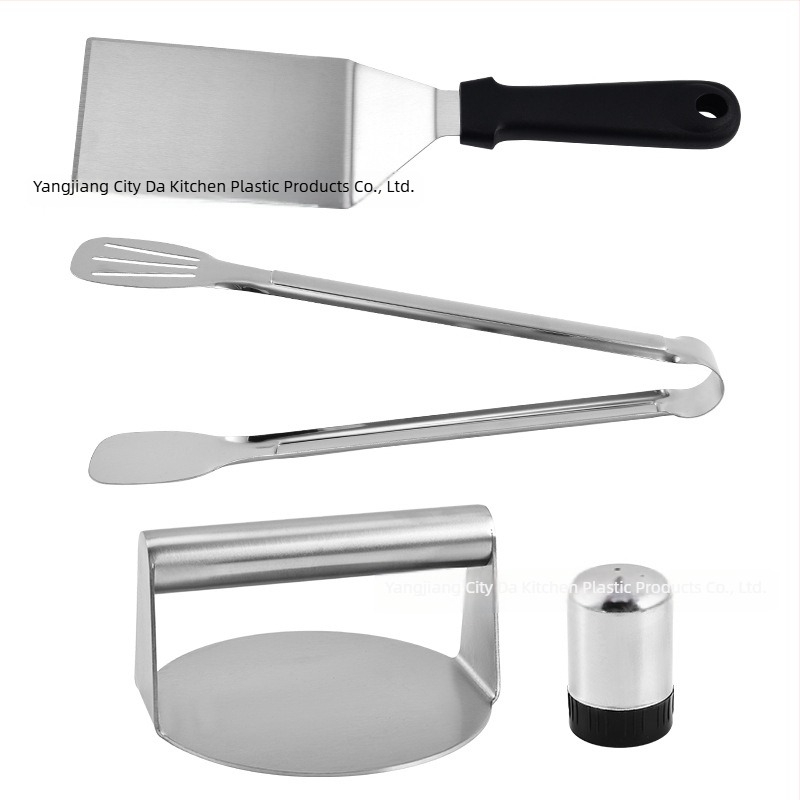 Rozsdamentes acélból készült grillsütő készlet spatulával, kefével és egyéb eszközökkel – húsprés forma