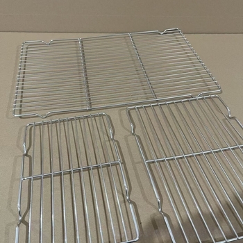 Rozsdamentes acélból készült grill- és sütő rács lábakkal, kenyérszárító rács, sütőháló olajlevezetésével, téglalap alakú