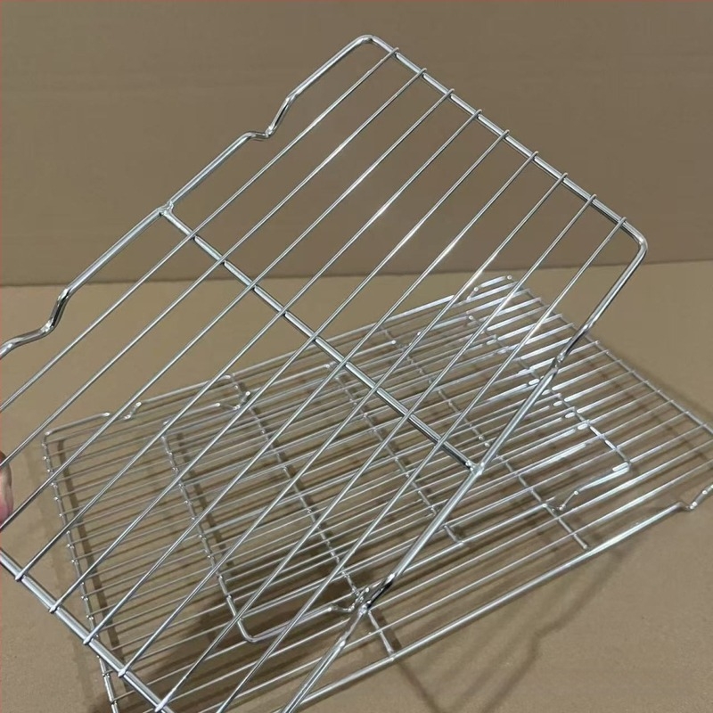 Rozsdamentes acélból készült grill- és sütő rács lábakkal, kenyérszárító rács, sütőháló olajlevezetésével, téglalap alakú