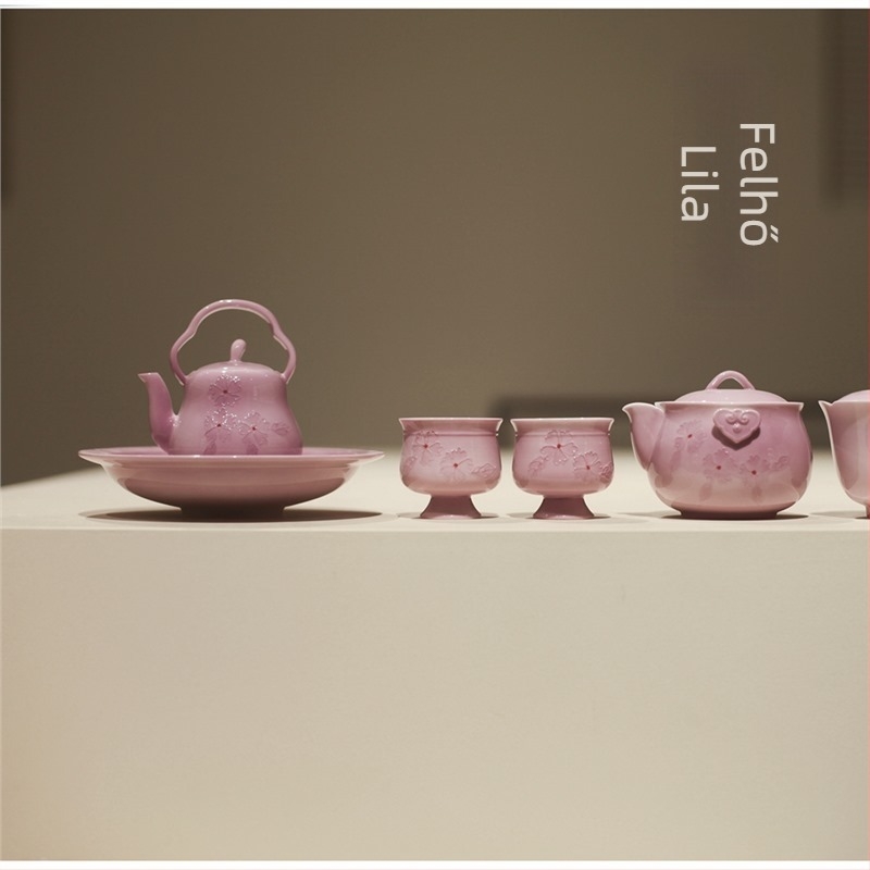 Yunxia Purple – Tradicionális kínai színvilágú teáskészlet gaiwannel és teáskannával – lila kerámia