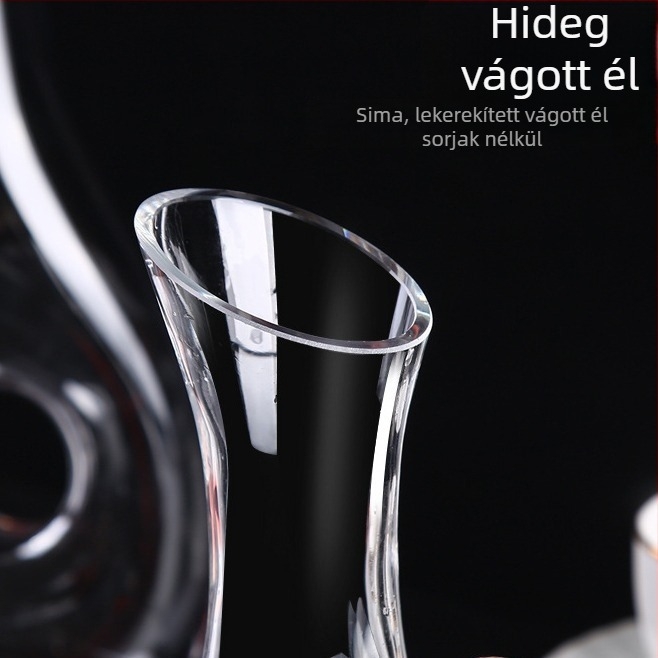 Átlátszó kristályüveg bordekanter fogantyúval, ferde nyílású, U-s alakú dizájn, 1500 ml