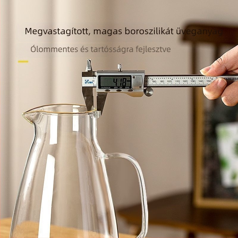 Diófából készült hidegvíz kanna boroszilikát üveggel — hőálló, vendégfogadásra, modern minimalista dizájn