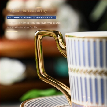 Nagy minőségű cséseszett nőknek csontporcelánból — elegáns délutáni tea ajándékdoboz