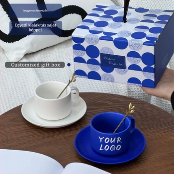 Klein Blue személyre szabott kávéscsésze alátéttel céges ajándékokhoz