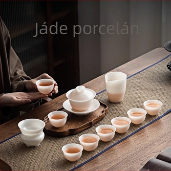 Fehér porcelán Kung Fu teáskészlet ultra vékony gaiwan és teáscsészékkel díszdobozban