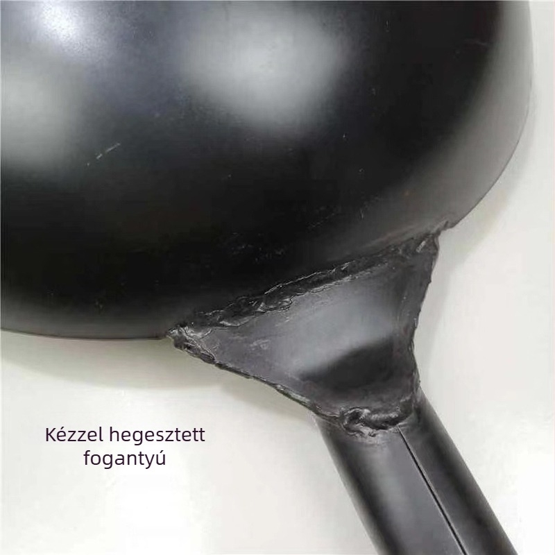 Megerősített bevonat-nélküli vas wok, fa nyéllel és fa spatulával