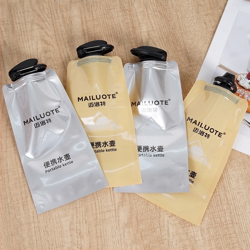 PE anyagú hajtogatható víztároló zsák kültéri sportokra, kerékpározás és hegymászás, 650–700 ml