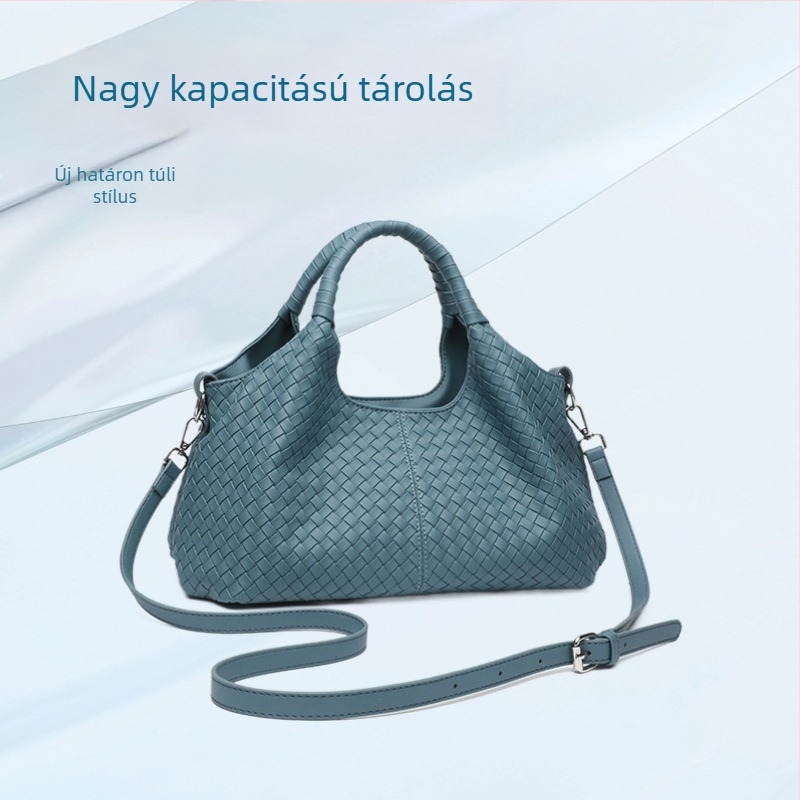 Közepes méretű PU crossbody táska, utcai stílus, szövött textúra, cipzáros záródás, belső cipzáras zseb, külső varrott zseb, vízszintes négyzet alakú forma, egy vállpánt