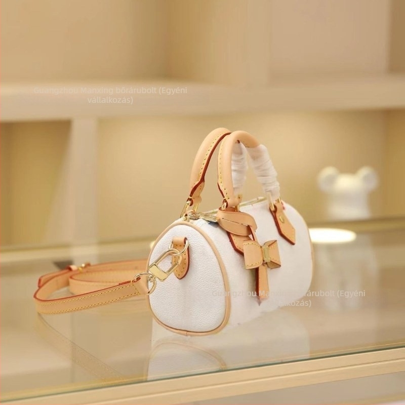 Takashi Murakami x nanoSPEEDY: Fehér tri-színű párnatáska vállon vagy crossbody