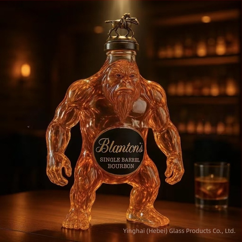 Bigfoot whiskyüveg – üvegből készült dekoratív figura
