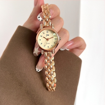 Gödel női karóra, ötvözet kvarc, kerek számlap 23 mm, vastagság 8 mm, könnyű luxus