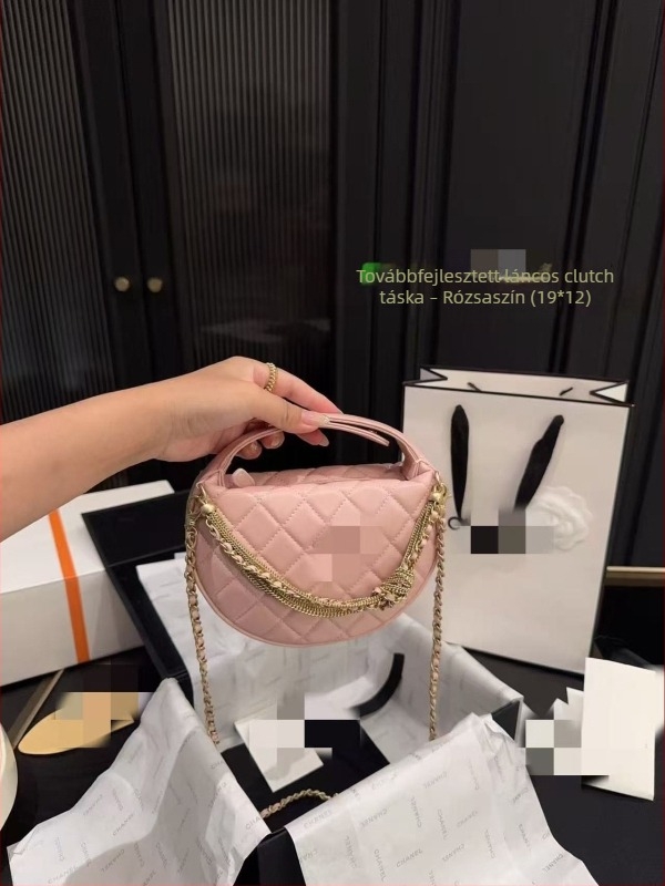 Gyöngyös félhold alakú táska gyöngy lánccal — mini crossbody női táska, divatos