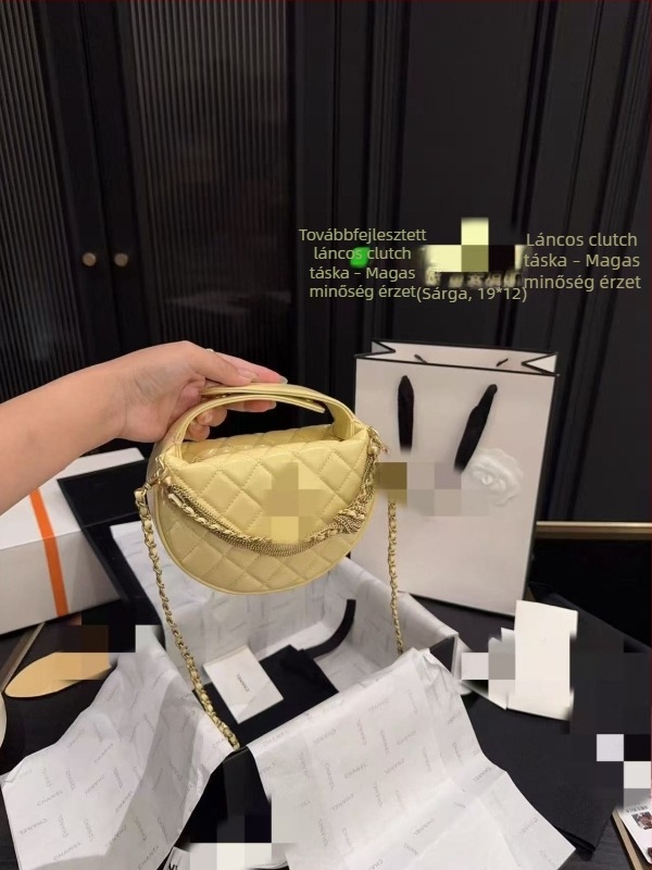 Gyöngyös félhold alakú táska gyöngy lánccal — mini crossbody női táska, divatos