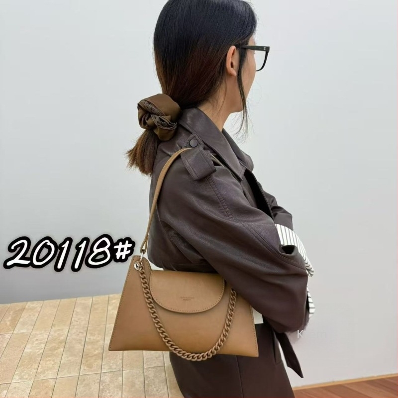 Hónalj alatti láncos táska, női francia stílusú divat táska, 2026 tavasz, különleges, kiváló minőség, crossbody, mini méret