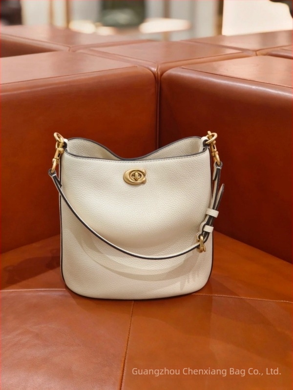 Kou C Willow19 Valódi bőr bucket táska – közepes méretű, váll- és crossbody pánttal