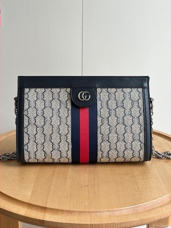 Női bőr láncos táska logóval, prémium quiltelt dizájn, crossbody táska
