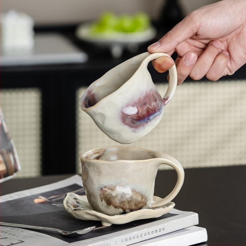 Retro pillangó kávéscsésze készlet latte art mintával, délutáni teáscsészék, exkluzív kerámia.