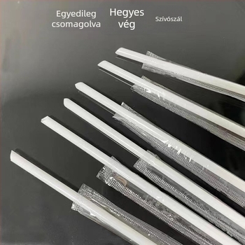 Egyszer használatos műanyag szívószál hegyezett végű, tejfehér színű, 16 cm hosszú, egyedi csomagolású, szójatejhez és joghurthoz.