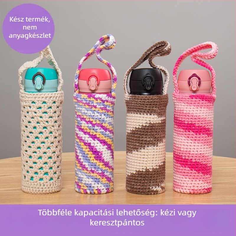 Horgolt gyapjú pohárkímélő diagonális vállpánttal, kézzel készült