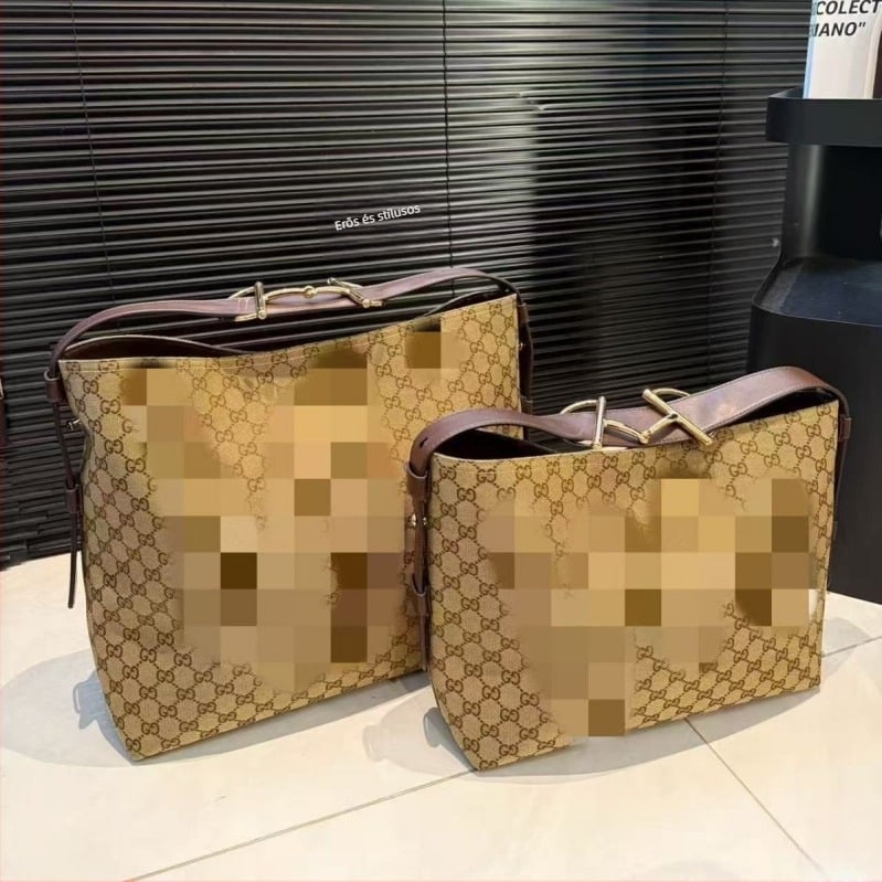 Minimalista két részből álló táskakészlet: nagy kapacitású PVC tote, két vállpánt, mindennapi használatra