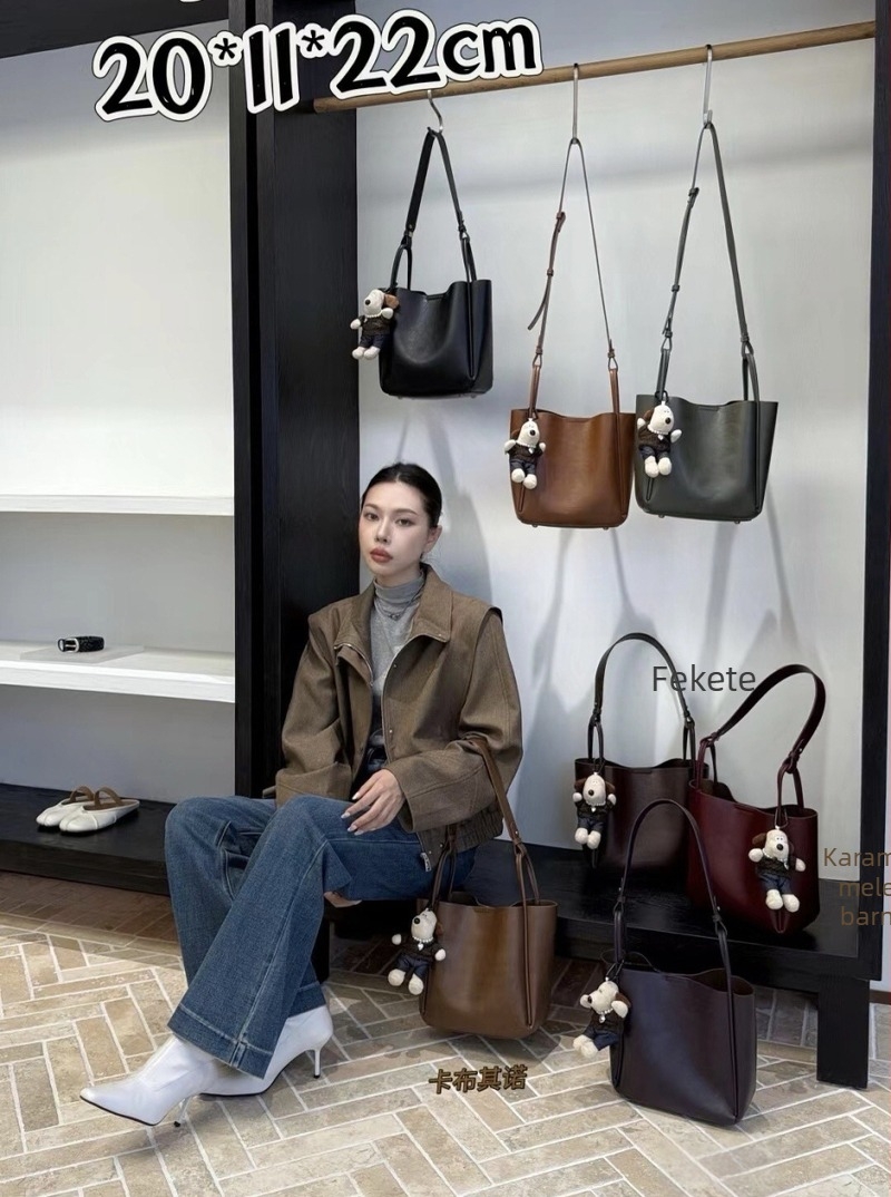 Niche designú női bucket táska, minimalist Bőr kézitáska, őszi-téli 2025, retro városi crossbody egy vállon