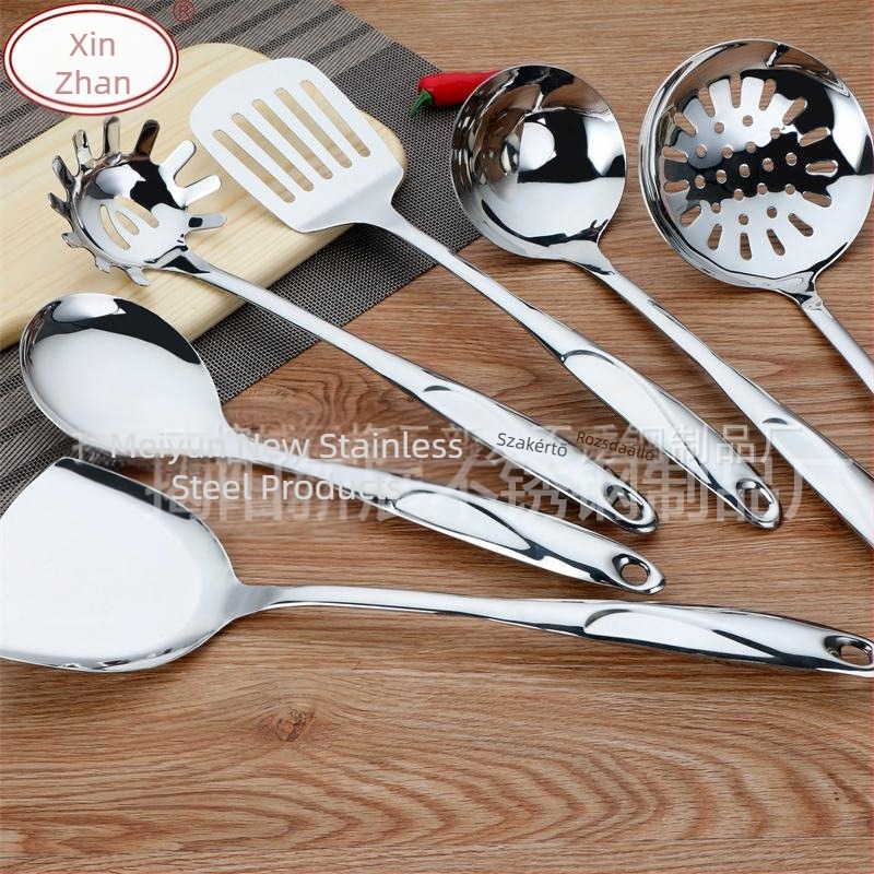 Rozsdamentes acél konyhai eszközök készlet: spatulák és kanalak, hat darab