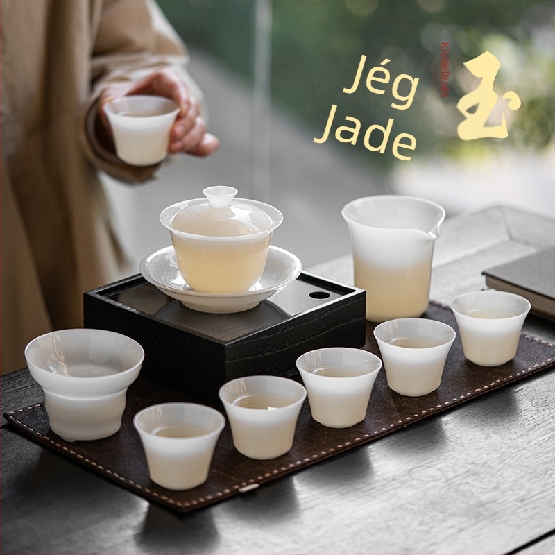 Fehér porcelán Kung Fu teás készlet – otthonra és irodába, ideális üzleti ajándék