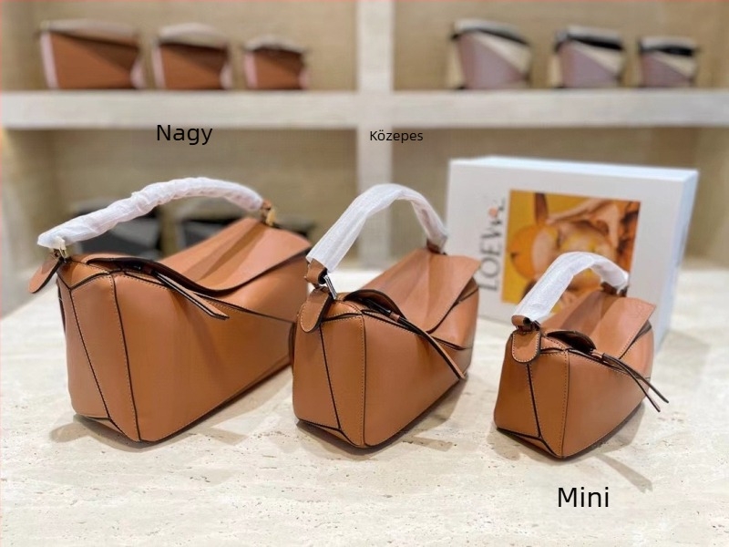 Geometriai mintás mini bőrtáska nőknek — kézben vagy crossbody viselhető, kompakt négyszögletes forma