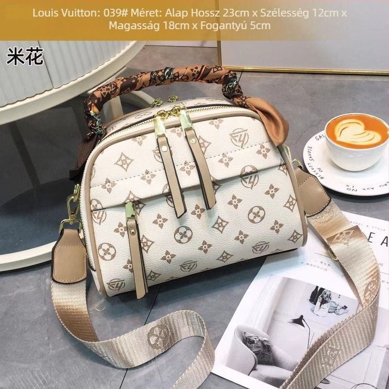 Női PVC válltáska, crossbody, közepes méret, ovális forma, utcai stílus, nagy kapacitás, belső zseb, cipzár, mindennapi használatra, dupla vállpánt.
