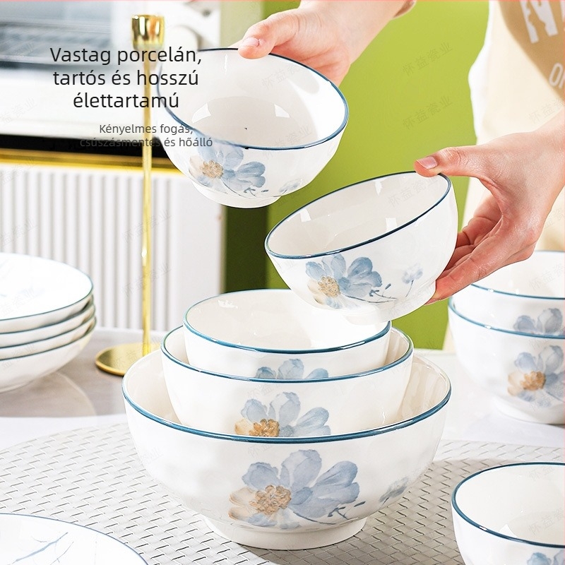 Porcelán étkészlet virágos mintával, otthoni használatra, elegáns megjelenés, kerek tányérok, mikrohullámú sütőben használható.