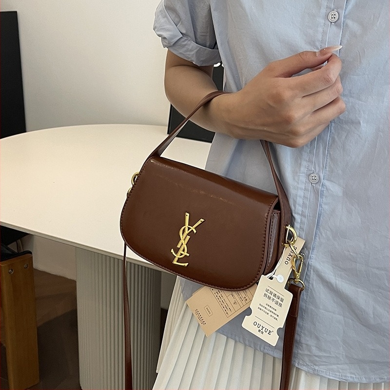 Női PU bőr crossbody táska – kis négyzetes formájú, casual retro stílus, személyre szabható
