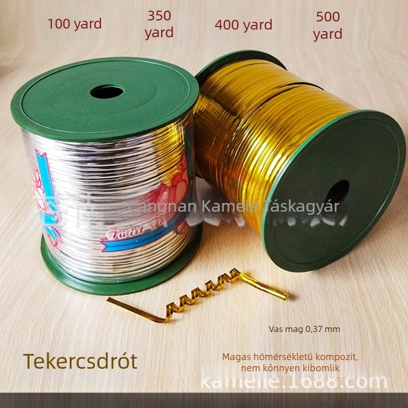 Kötöződrót tekercs arany- és ezüstszínben, 4 mm szélesség, 0,37 mm vastagság, hossz 320–457 m, csomagoláshoz és kötözéshez.