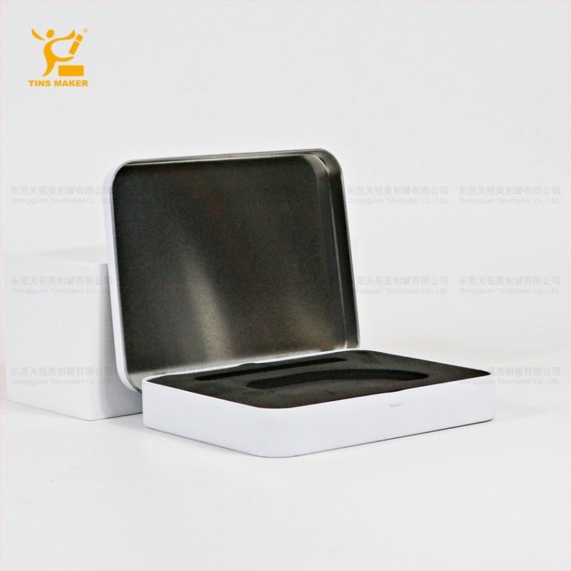 Személyre szabott ónbox csomagolás, négyzet alakú, kozmetikumokhoz, maszkokhoz, USB-hoz, körömollóhoz és pókerkártyákhoz