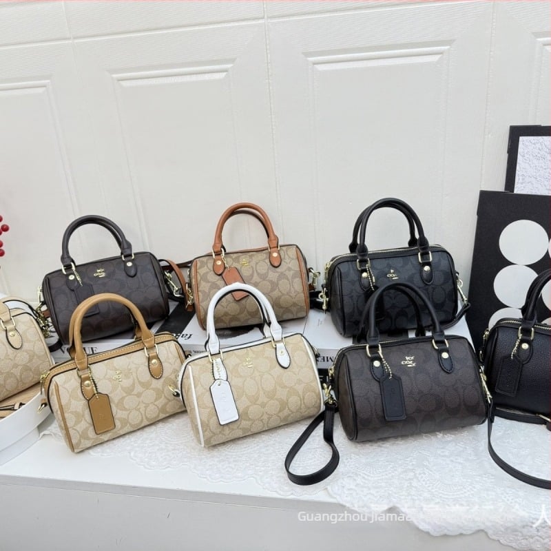 Új párnás táska monogramos mintával, mini crossbody női táska, Boston-stílusú nagy kapacitású kézitáska