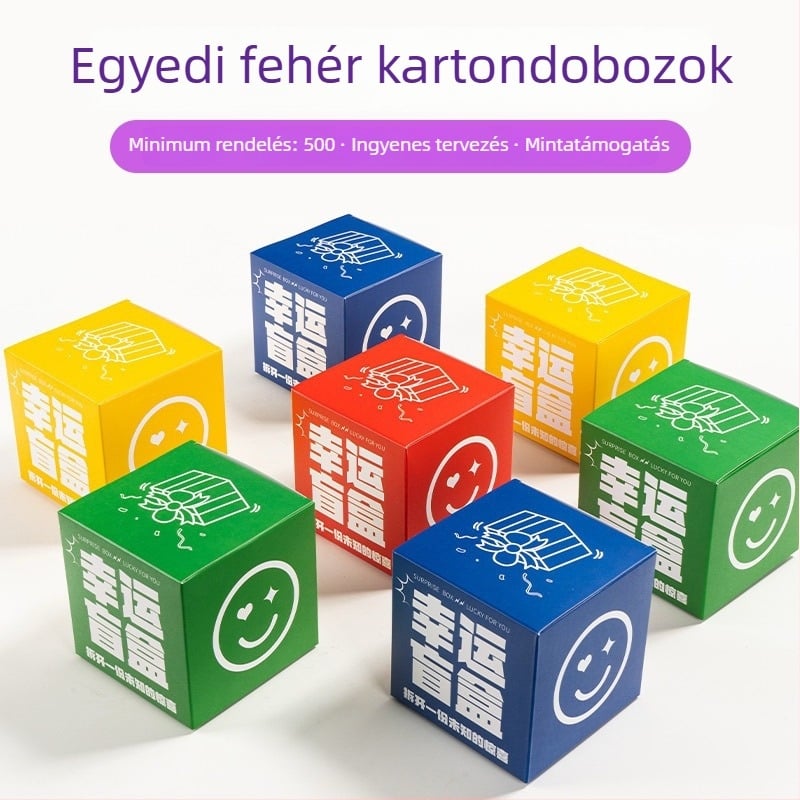 Személyre szabható üres ajándékdoboz blind-box csomagoláshoz logónyomtatással és kulcstartóval