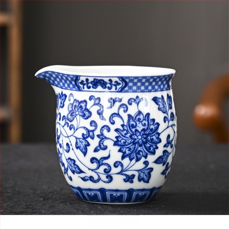 Kék‑fehér porcelán teáscsésze és teás tálca – retro kerámia teáskészlet otthoni gongfu tea ceremóniához