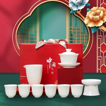 Dehua fehér porcelán teáskészlet ajándékdobozban, fedeles tál és poharak, 6 személyre